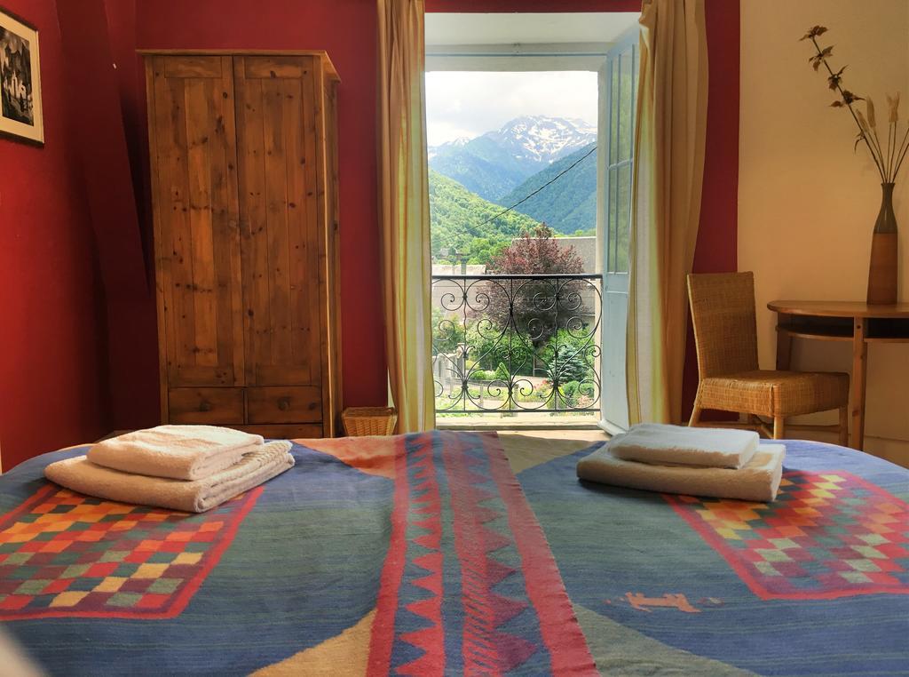 Papilio Bed & Breakfast Montauban-de-Luchon Dış mekan fotoğraf