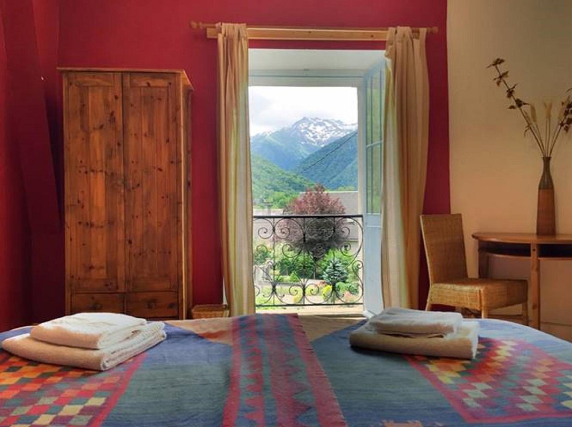 Papilio Bed & Breakfast Montauban-de-Luchon Dış mekan fotoğraf